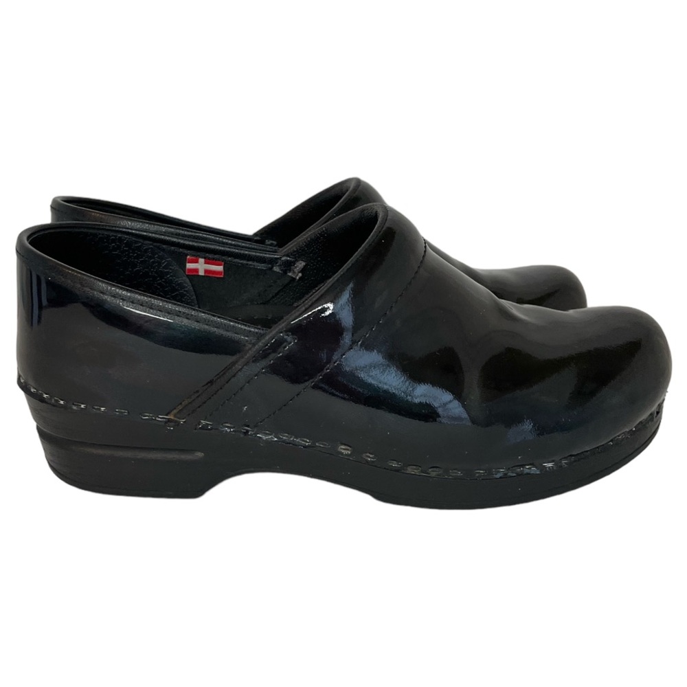 Sanita The Original Danish Clog Womens Size 8 8.5 EUR 39 Patent Leather Staples